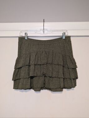 4/$16 ❇️ American Eagle Y2K Olive Green Tiered Ruffle Mini Skirt